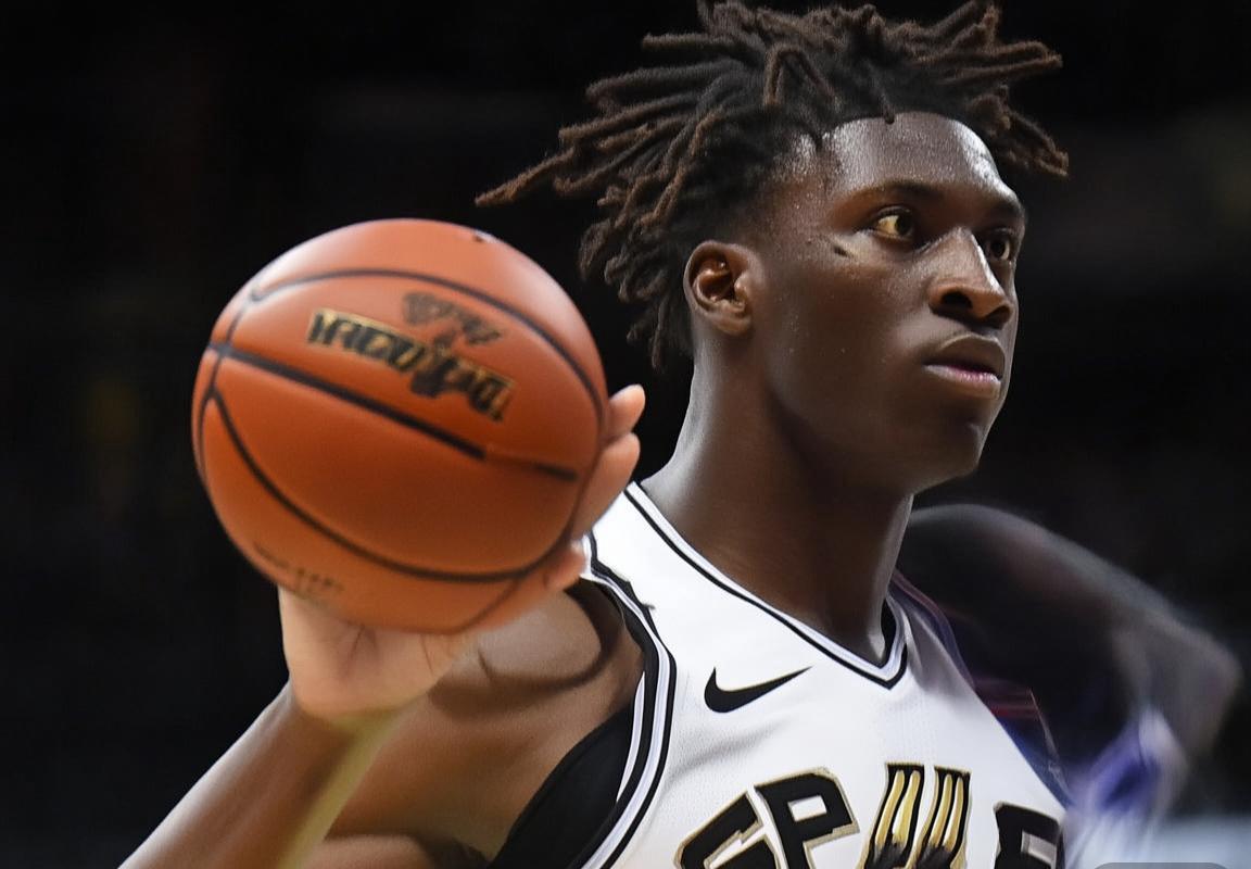 亚历山大对决文班亚马：雷霆与马刺的未来之争，定义西部新格局